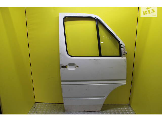 Дверь передняя правая LT (1996-2006), 2D0831056D