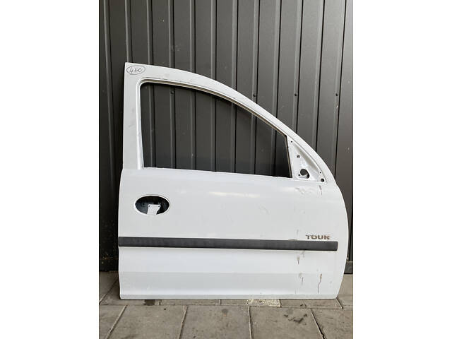 Дверь передняя правая Opel Combo 2001-2012 12704010