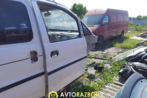 Дверь передняя правая синяя пассажира 760044A100 на Hyundai H1 Starex, H200 1997-2007 год