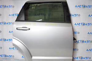 Дверь в сборе задняя правая Dodge Journey 11-серебро PS2, вмятинки, тычки
