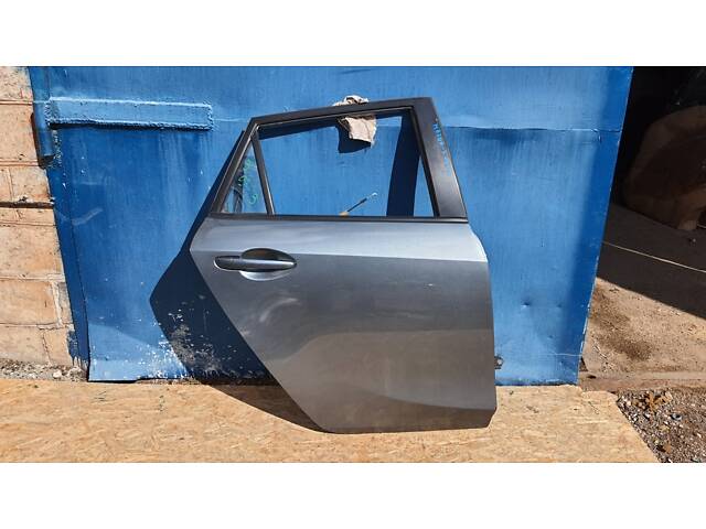 Дверь задняя правая дверь голая Mazda 3 2009 - 2013 HB (задняя правая дверь голая бу) - Фото 1