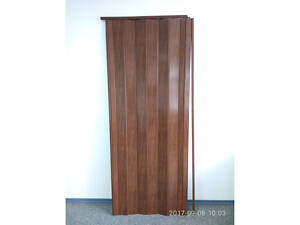 Двери гармошка под любые размеры, популярные цвета. Межкомнатные двери гармошка. Двери гармошка ПВХ.