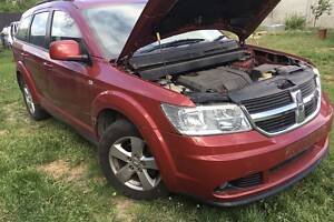 двери передние правые dodge journey