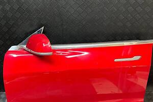Двери передние левые голые Tesla Model 3 красные б.у. без повреждений