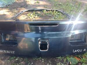 Задняя дверь (крышка багажника) 7751474532 Renault Laguna 2