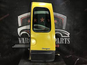 Двері задні праві (під скло) Renault Kangoo 7751468944 11043