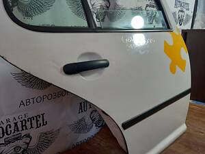 Двері задні праві Volkswagen Golf 4. ST20240120