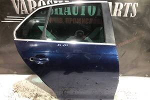 Двері задні праві Volkswagen Jetta V 1K5833302Q 2RS