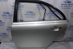 Двері задня ліва Toyota Avensis T25 2.0 DIESEL 2003 (б/у)