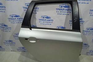 Двері задня права Opel Astra J 2009 задн. прав. (б/у)