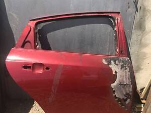 Дверь Двери задние правые Chevrolet Malibu 16- под покраску, целые