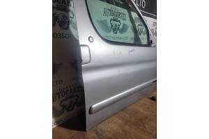 Дверка передня права Citroën berlingo 2004р d1001