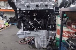 Двигун Land Rover Discovery IV L319 3.0 TDV6 2015-