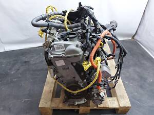 Двигун Toyota Prius C 2012-2016 1140180804 Toyota Prius C