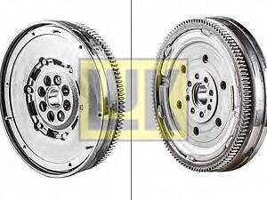 Двомасовий маховик LUK 415021710 на MAZDA ATENZA Наклонная задняя часть (GG)