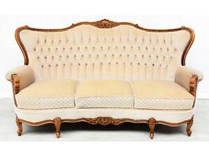 Диван тримісний. Французький?? Каркас дерев'яний, різьблений. В тканині. В дуже хорошому стані. ?Розміри: ш