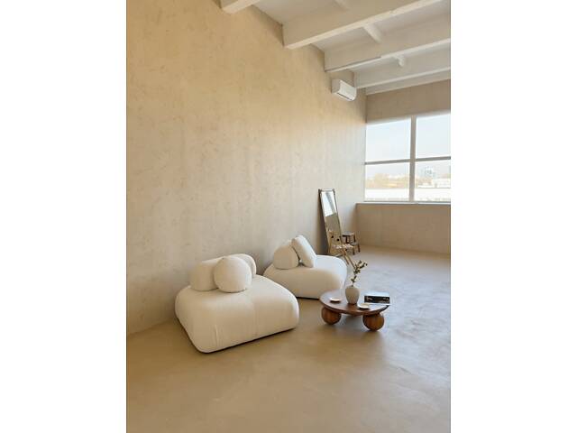 Диван в ідеальному стані білого кольору - Фото 2