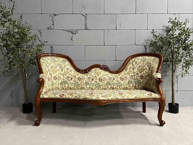 Диванчик 'Тет-а-тет' Італійський ?? На деревʼяному різьбленому каркасі. Міцний та зручний. В гарному збереженому стані. ?Ро - Фото 4