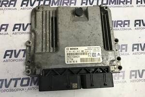 Блок управления ECU Peugeot 308 2013-2021 9806460480