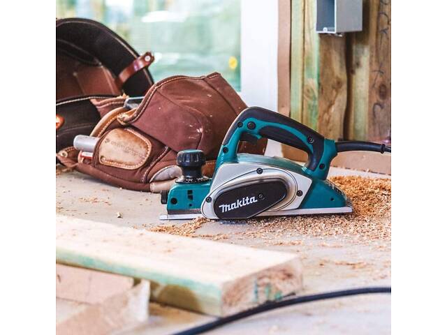 Електричний ручний рубанок (фуганок) MAKITA KP0800 : 620 Вт, ширина 82мм, глибина 2.5мм, 2.6 кг (електрорубанок) - Фото 9