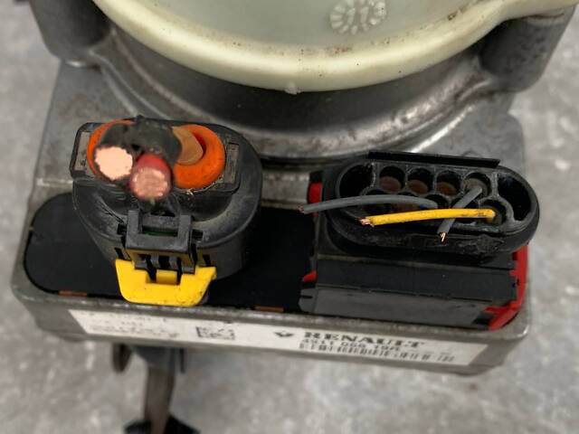 Електрогідропідсилювач Renault Sandero 2007-2012 - Фото 3