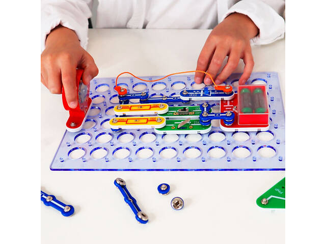 Електронний конструктор Перший транзистор 118 схем Doka D70701 - Фото 2