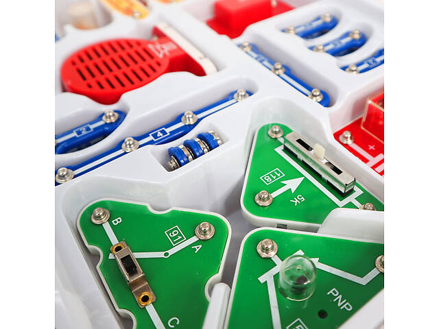 Електронний конструктор Перший транзистор 118 схем Doka D70701 - Фото 4