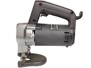 Електроножиці для різання листового металу Titan PVN6632: 660 Вт, 1600 об/хв, листи до 2,2 мм та 3,2 мм