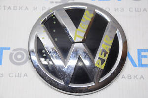 Эмблема 'VW' задняя VW Tiguan 18- царапина