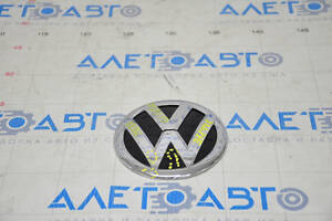 Эмблема двери багажника VW Atlas 18- трещина, царапины