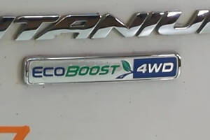 Емблема напис ECOBOOST двері багажника для Ford Escape 2013-2016 (CJ5Z 9942528-D)