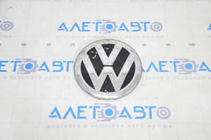 Эмблема решетки радиатора VW Jetta 19- под дистроник трещины в стекле