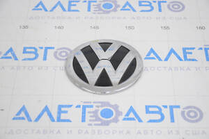Эмблема VW крышки багажника VW Passat b8 16-19 USA вздулся хром