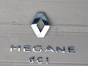 Эмблема задней крышки багажника Renault Megane-3, Scenic-3, Fluence, Duster, оригинал, хорошее состояние!!!