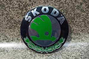 Емблема значок логотип D=88mm SKODA ШКОДА зелений 32D853621A