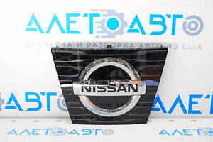 Эмблема значок решетки радиатора Nissan Rogue 17- квадратная, под радар новый OEM оригинал