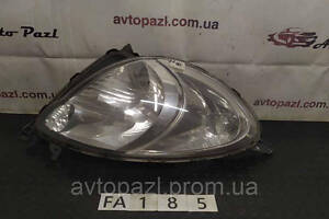 FA0185 11BY127442 Фара R дефект нижнього кріплення Toyota Yaris Verso 01-05 33/02/01/