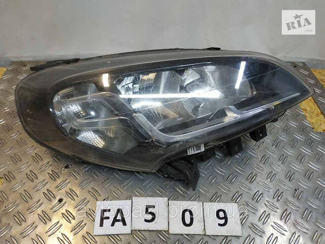 FA0509 521094560 Фара на запчастини R відсутні 2 кріплення Fiat/Alfa/Lancia Doblo 15- 0