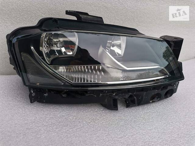 Фара правая Audi A3 2008-2012г.в. оригинал в сборе с платформой под фару