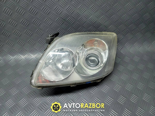 Фара левая ксенон (дорест) 8117005210 на Toyota Avensis 2003-2006 год - Фото 1