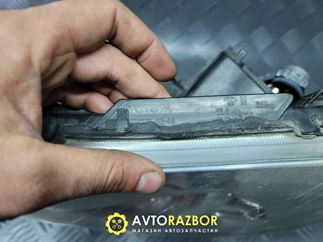 Фара левая ксенон (дорест) 8117005210 на Toyota Avensis 2003-2006 год - Фото 5