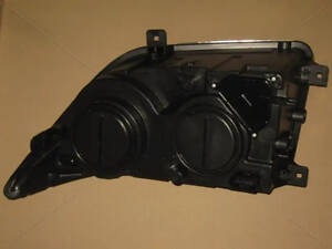 Фара лів. VW CRAFTER 06- (TYC) 20-C352-05-2B UA51