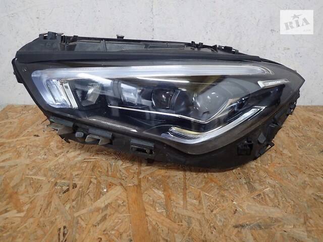 ФАРА ЛІВА FULL LED MERCEDES CLA 118 2019- A1189063100