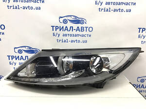 Фара ліва галоген Kia Sportage SL 1.7 DIESEL D4FD 2010 (б/в)