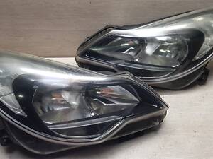 Фара Opel Corsa D з 2011р. рестайл чорна середина VALEO