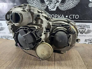 Фара передня ліва MERCEDES-BENZ C-CLASS W203 A2038200161