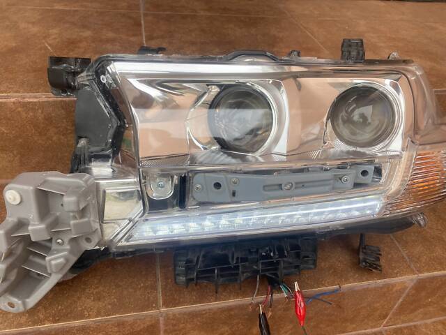 Фара передняя левая Toyota Land Cruiser 200, 2015-2018, Full Led, аналог, б/у, 8110660K10 - Фото 1