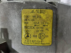 Фара передняя правая MERCEDES-BENZ C-CLASS W203 A2038200261