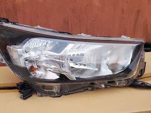 Фара передняя правая Toyota Hilux 2021-2024 гг., 811100KJ70 С