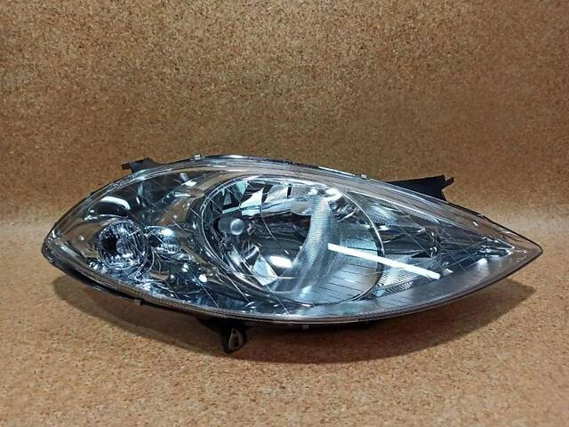 Фара передняя правая A1698200261 Новая Мерседес А класс Mercedes A-class W169 2004-2008